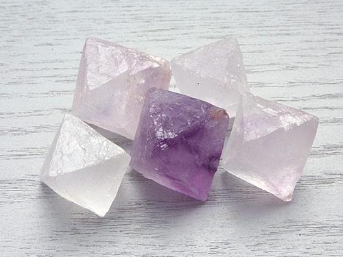 Fluorite Octahedron - Medium Pink/Purple